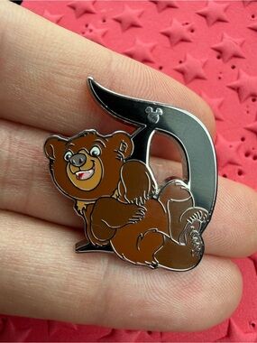 Hidden Mickey Koda D pin - Wave B 2025 Disneyland